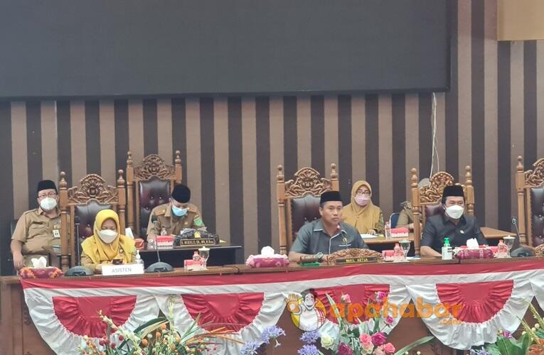 Pandangan 5 Fraksi DPRD Tanbu Terhadap Dua Raperda