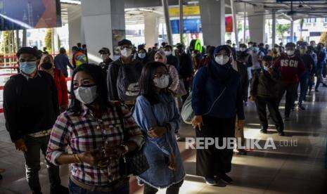 Mulai Wajibkan Sertifikat Vaksin, Penumpang KRL Meningkat