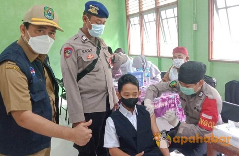 Pelajar SMP di Kapuas Mulai Disuntik Vaksin Covid-19