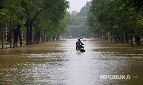 Vietnam Beri Peringatan Banjir dan Longsor Badai Conson