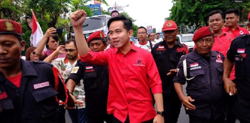 Puja-puji pada Anies Bisa Dimaknai Cara Gibran Menjauh dari PDIP