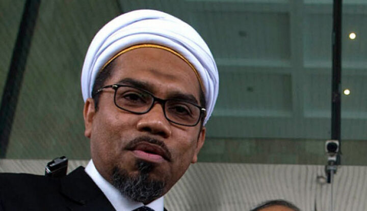 Ngatain Isi Otak Rizal Ramli Septic Tank, Ngabalin Tersudut: Jadi Penjilat Kau Bangga!