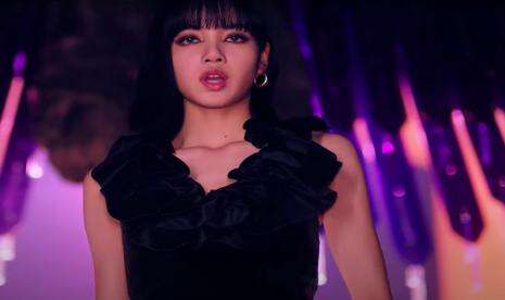 Lagu Lalisa Dongkrak Penjualan Aksesori Khas Thailand