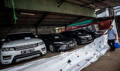 Kejakgung Sita Dua Mobil Mewah Tersangka ASABRI