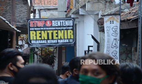 Indef: Holding BUMN Ultramikro Bisa Melepas Jeratan Rentenir