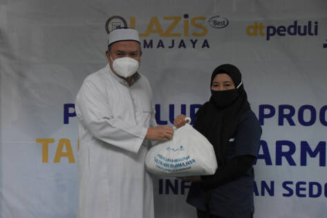 Bantu Sesama, Lazis IIB Darmajaya–Daruut Tauhid Peduli Lampung Bagikan Ratusan Bingkisan