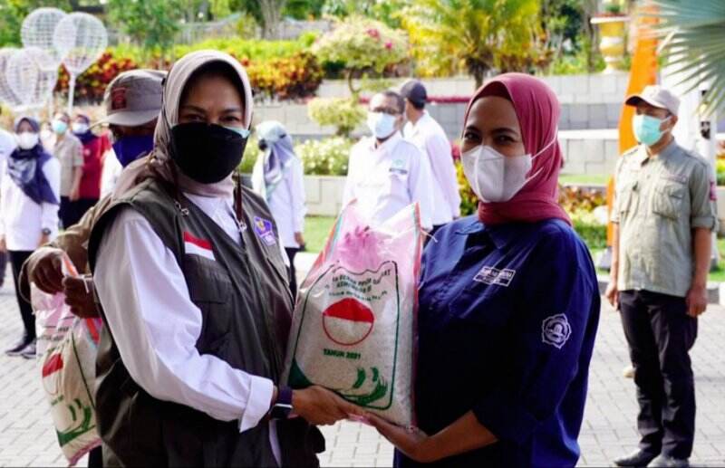 Wali Kota Dewanti Salurkan BSB Sebanyak 3000 Paket