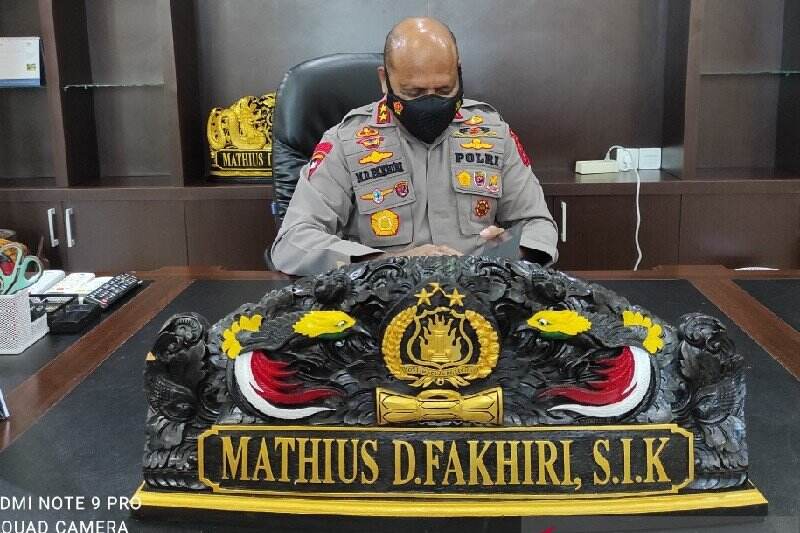 KKB Pimpinan Lamek Taplo Kembali Bakar Sekolah dan Puskesmas