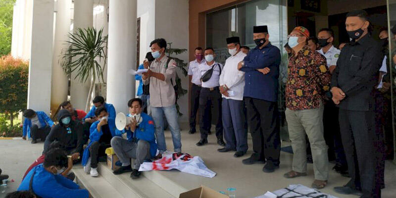 Tuntut Kepastian Kuliah Tatap Muka, Mahasiswa UIN Ar-Raniry Minta Rektor Jalankan SE Dirjen Pendidikan Islam
