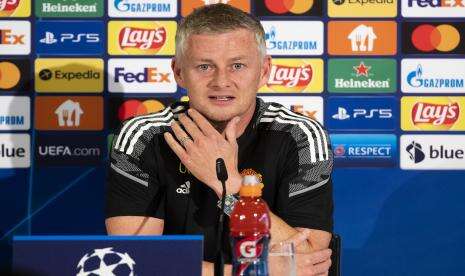 Solskjaer Jelaskan Alasan Tarik Ronaldo di Babak Kedua