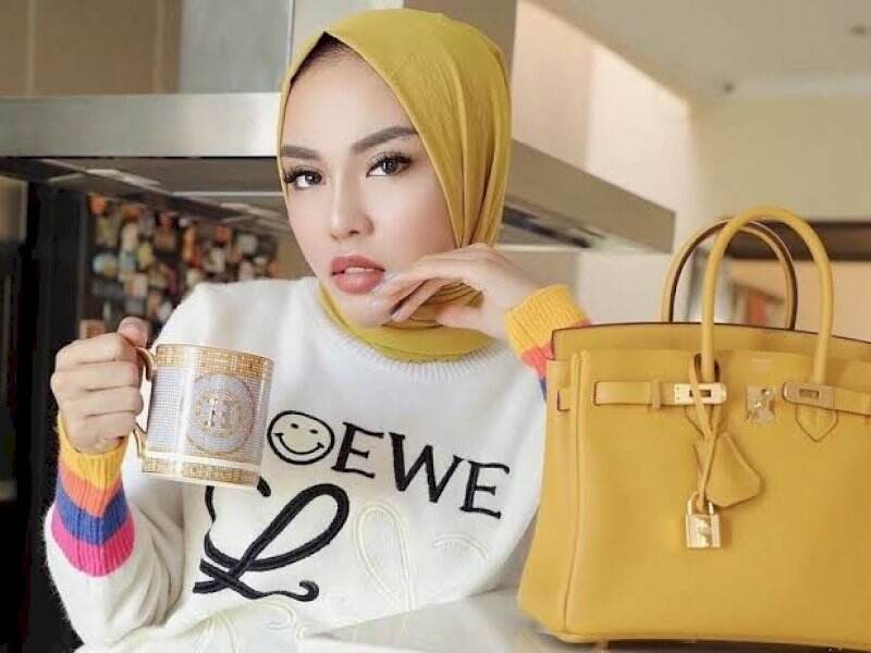 Lakukan Pencemaran Nama Baik, Medina Zein Dilapor ke Polisi