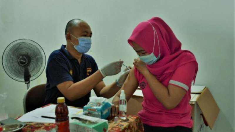 Sudah Divaksin Jangan Merasa Kebal Virus, Zubairi Djoerban: Diserang Delta Efikasi Vaksin Turun