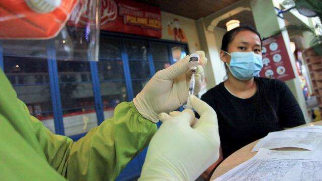 Muncul Gelombang Ketiga di Dunia, Kasus Covid-19 di Indonesia Malah Turun