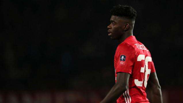 Tergusur Varane, Calon Kapten Masa Depan Manchester United Putuskan Hengkang Permanen