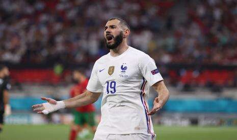 Benzema Bermimpi Raih Ballon d`Or