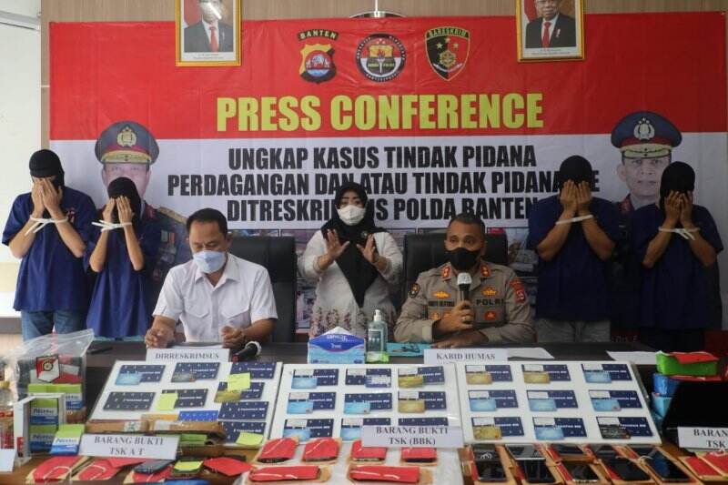 4 Penjual dan Pembeli Online Shop Fiktif Diamankan Ditreskrimsus Polda Banten