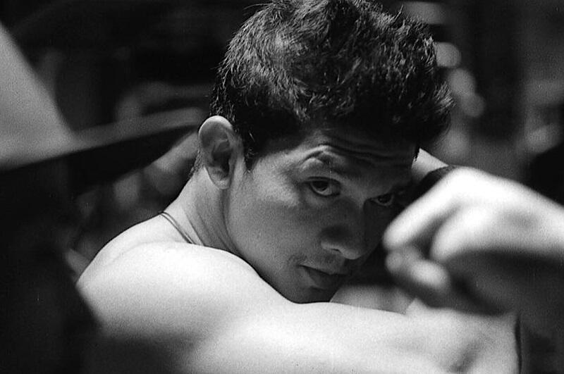 Cerita Iko Uwais Pernah Dipalak Pakai Pisau saat Naik Angkot