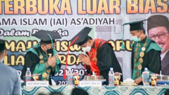 Wakil Menteri Agama Bergantian dengan Bupati Wajo Semangati Mahasiswa IAI As’adiyah