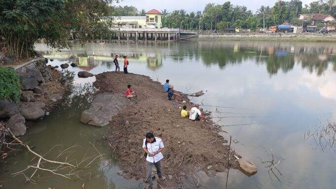 Dua Bocah Tenggelam di Embung Jenggik Lotim, Satu Meninggal Satu Kritis,