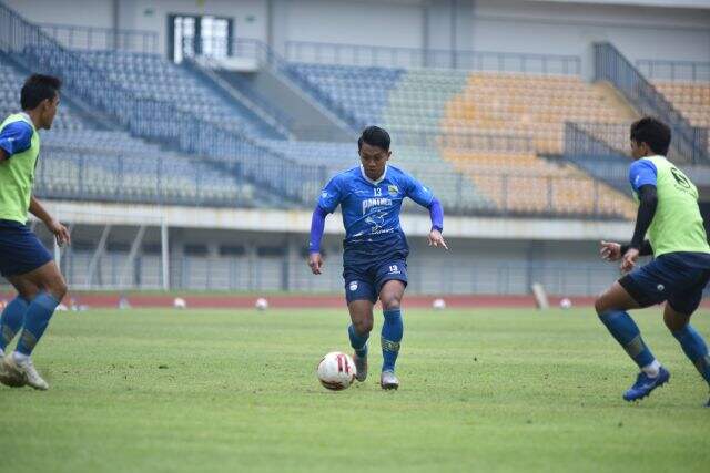 Febri Hariyadi Dikritik Fans Persib Bandung, Robert Alberts: Dia Masih Belum Capai Permainan Terbaiknya