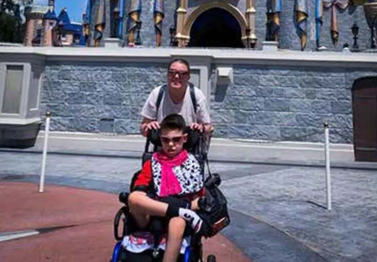 Parkir di Disney World, Keluarga Ini Syok Dikirimi Surat Kaleng Berisi Makian