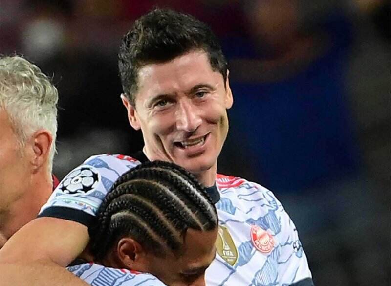 Bayern Permalukan Barca di Camp Nou