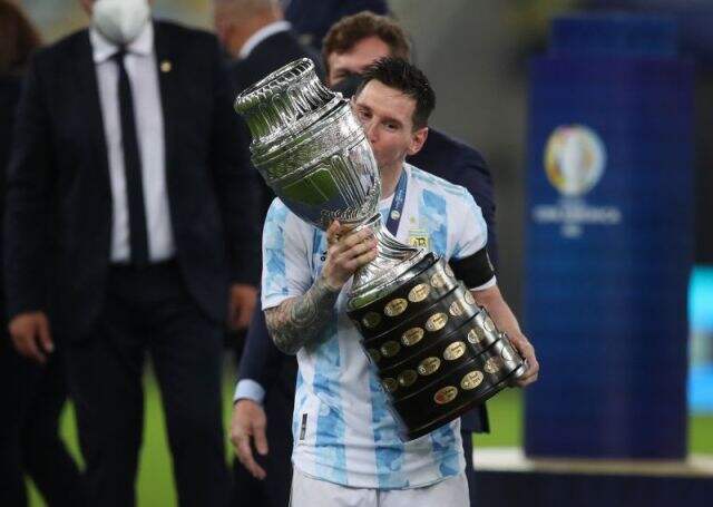 5 Pesepakbola yang Paling Konsisten di Abad 21, Nomor 1 Pemegang Trofi Ballon dOr Terbanyak