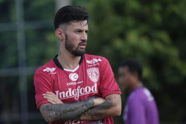 Bali United Tak Diperkuat Stefano Lilipaly, Pelatih Persib Bandung Tak Mau Meremehkan