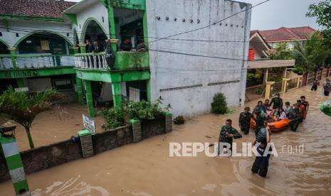 Banjir di Lima Kecamatan di Lebak Mulai Surut