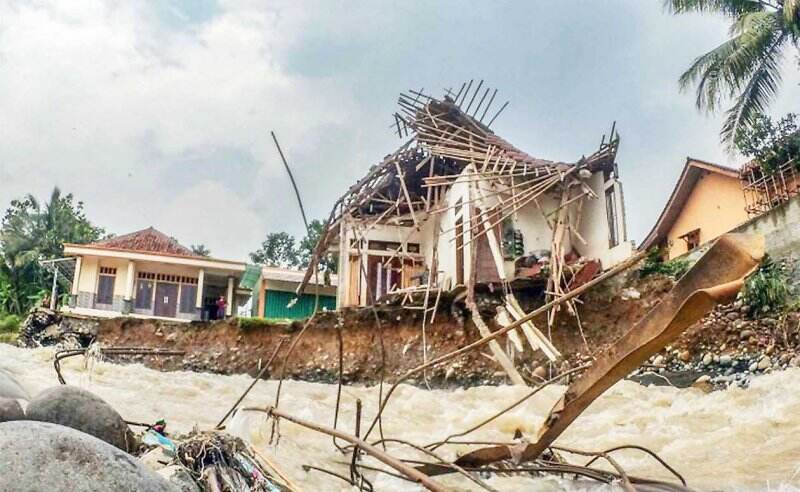 Perubahan Alur Sebabkan Banjir Bandang Sungai Cidurian