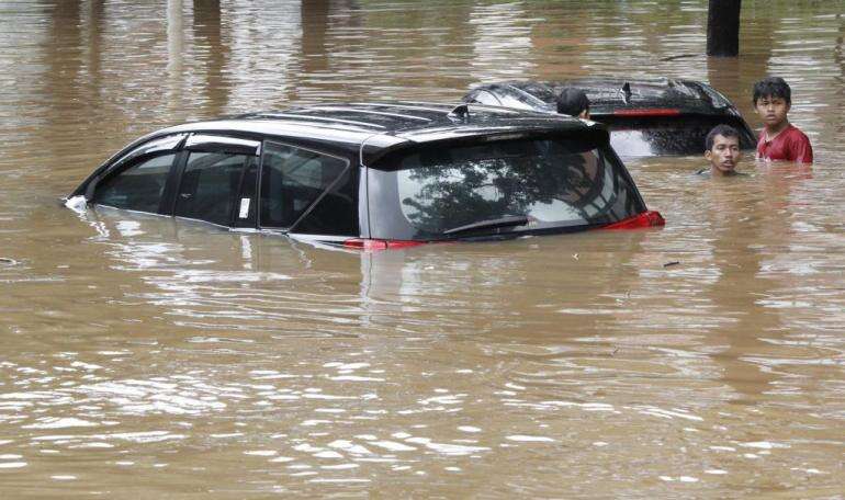 Hujan Lebat Disertai Petir Bakal Guyur Jakarta Warga Ibu Kota Waspada Kena Banjir Dan Longsor