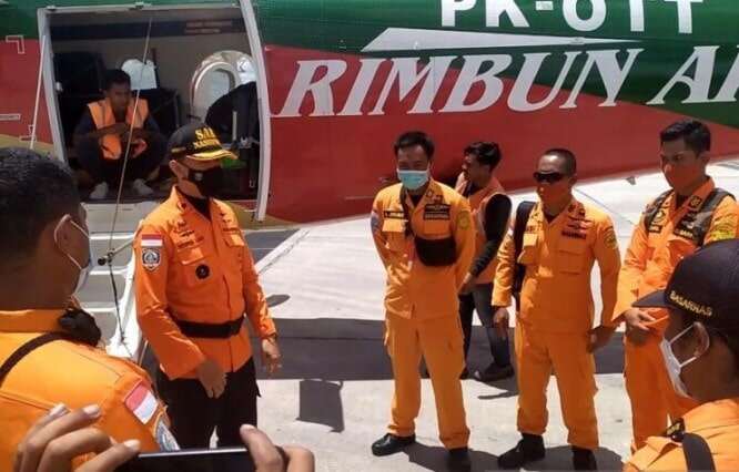 Tiga Awak Rimbun Air Dievakuasi ke Timika, Kotak Hitam Ditemukan