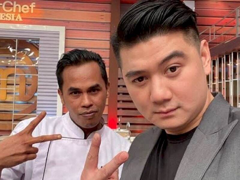 Dituding Pansos Ajak Lord Adi Kolab di YouTube, Chef Arnold Geram: Saya Bantu Biar Dia Dapat Golden Play Button