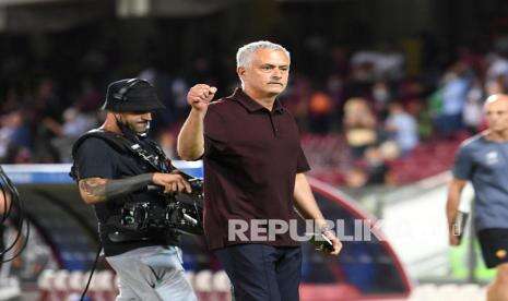 Jose Mourinho, The Special One (Thousand)