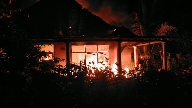 Rumah Terbakar, Nenek di Blitar Nyaris Tewas