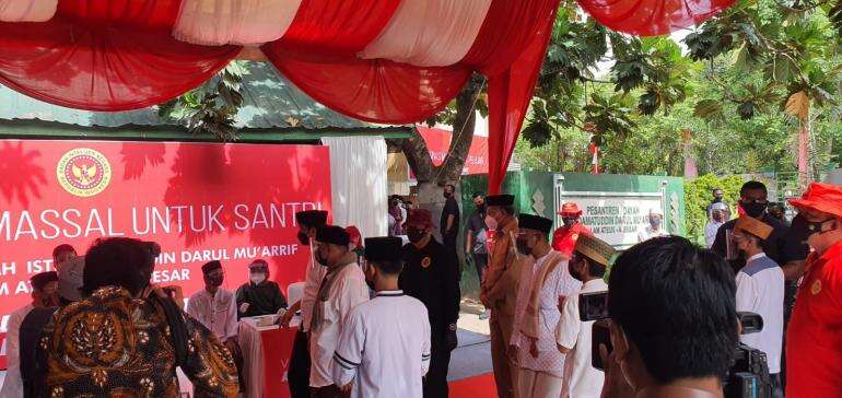 Pertama Kali, Jokowi Tinjau Vaksinasi Massal Di Aceh Yang Digelar BIN