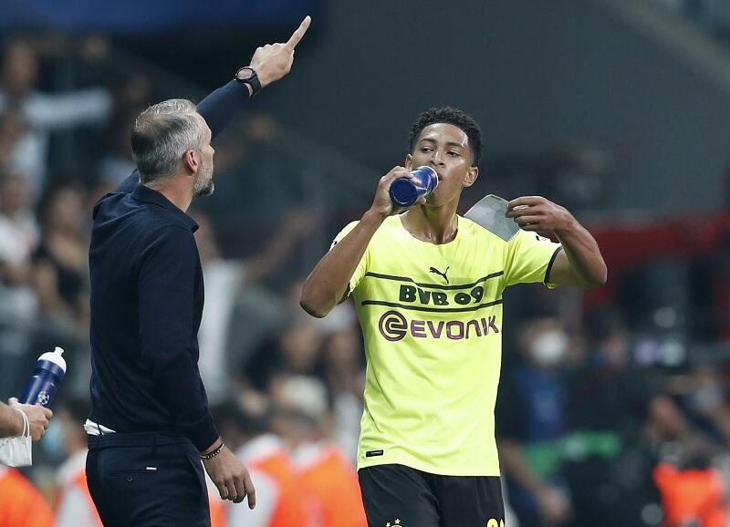 Jude Bellingham Pecahkan Rekor Kylian Mbappe di Liga Champions Usai Cetak Gol ke Gawang Besiktas