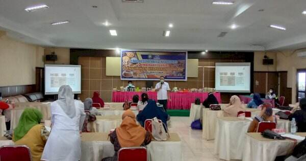 Dinkes Parepare Beri Penyuluhan Keamanan Pangan Untuk Pengusaha IRT