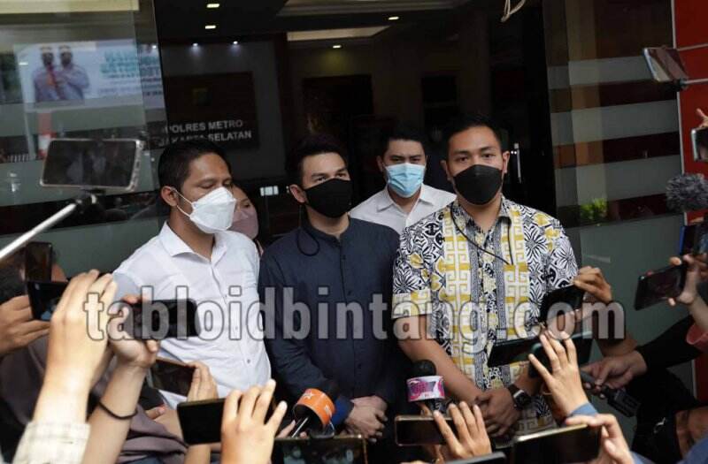 Tak Hadir Sidang Cerai, Jonathan Frizzy Mendadak Harus Jalani Tindakan di Rumah Sakit