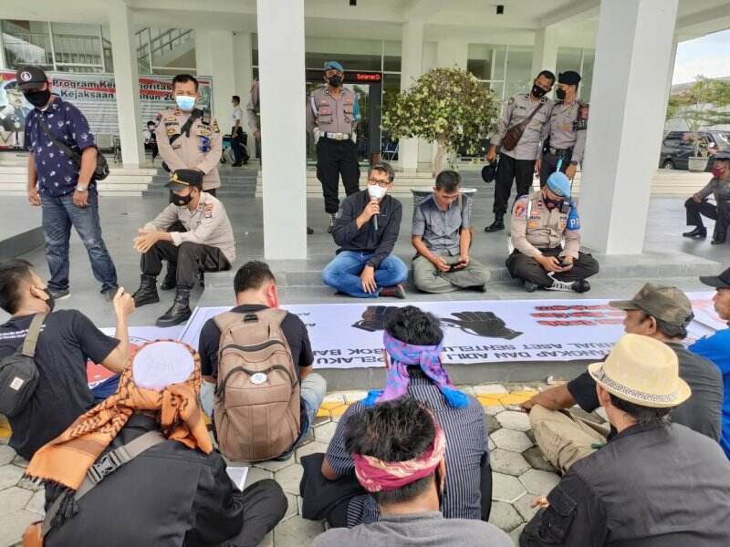 Kejari Mataram Pastikan Pengusutan Penjualan Aset Desa Senteluk Berlanjut