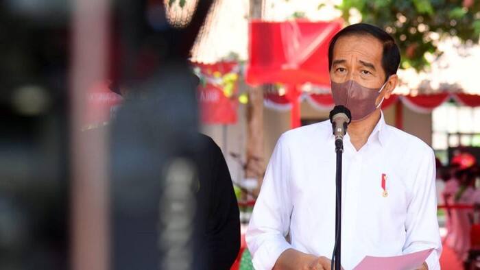 Jokowi Tinjau Vaksin Dari Pintu ke Pintu di Aceh, Memastikan Percepatan Vaksin