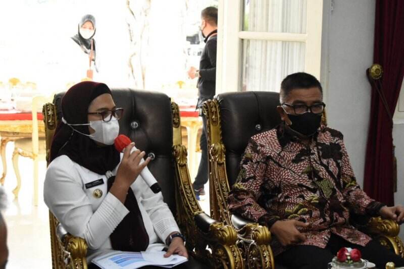 Presenter Kondang Helmi Yahya Temui Bupati Indramayu, Tawarkan Inovasi Pendidikan