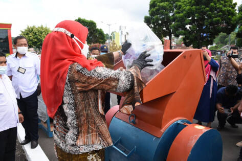 Dapat Hibah Mesin Pencacah Plastik, Pemkot akan Berikan ke Pengrajin Limbah