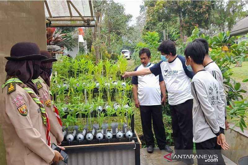 Petani Harus Melek Teknologi