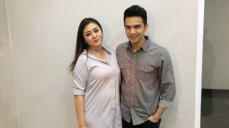Jonathan Frizzy Tak Mau Cerai dengan Dhena Devanka?