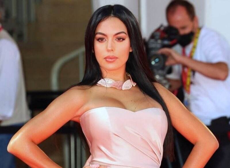Bukan Georgina Rodriguez, Predikat WAGs Tersukses Justru Jadi Milik Shakira