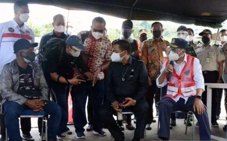 Cegah Varian Covid-19 Masuk Lewat Perbatasan Komisi V DPR Bareng Menhub Tinjau PLBN Aruk & Entikong