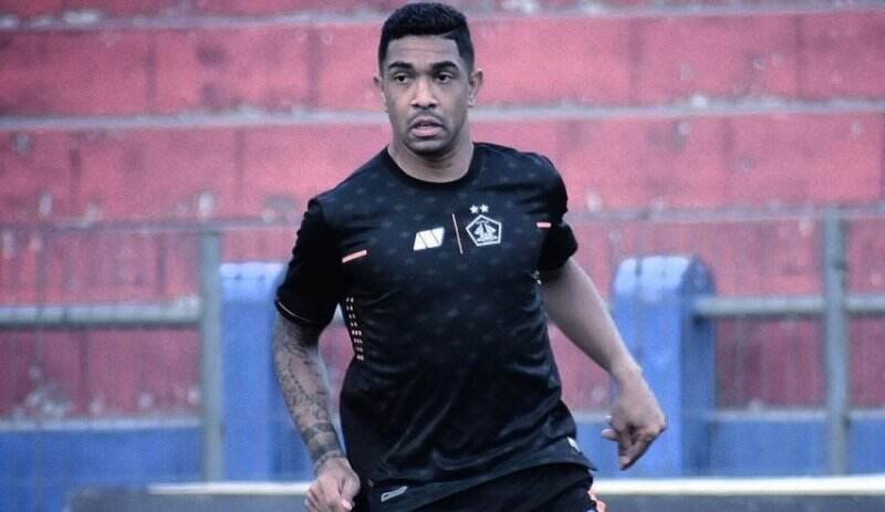 Alasan Dionathan Machado Tak Juga Bermain bagi Persik Kediri