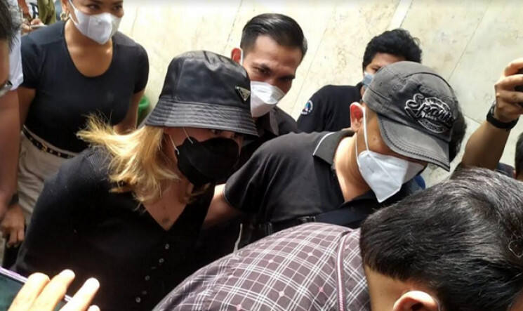 Keluarga TKW yang Laporkan Orang Tua Ayu Ting Ting Hari Ini Diperiksa Polisi