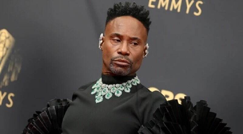 Tampil Nyentrik, Billy Porter Pakai Kalung Rp14,2 Triliun di Emmy Awards 2021!